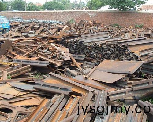 廢(fei)舊鋼(gang)材(cai)迴收(shou)